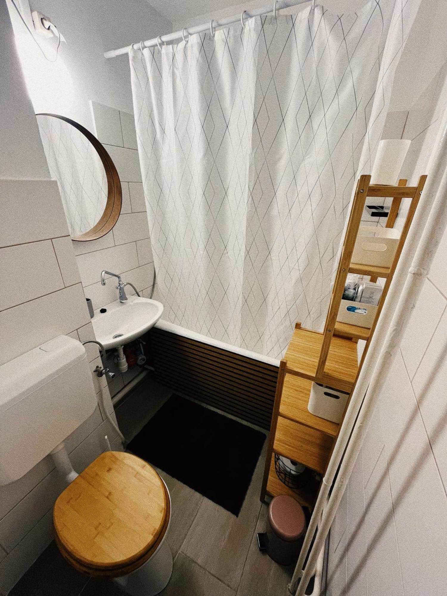 Aj - Ter Apartman Miskolc Luaran gambar
